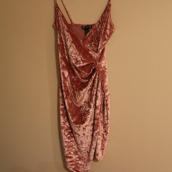 PINK VELVET TIGHT DRESS - Picture 1 of 5